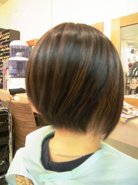 前下がりボブとハイライト ケアンズ美容室 Hair Lair ヘアレア 気ままなブログ